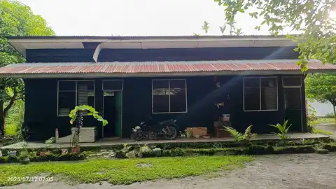 bersih-bersih asrama pria